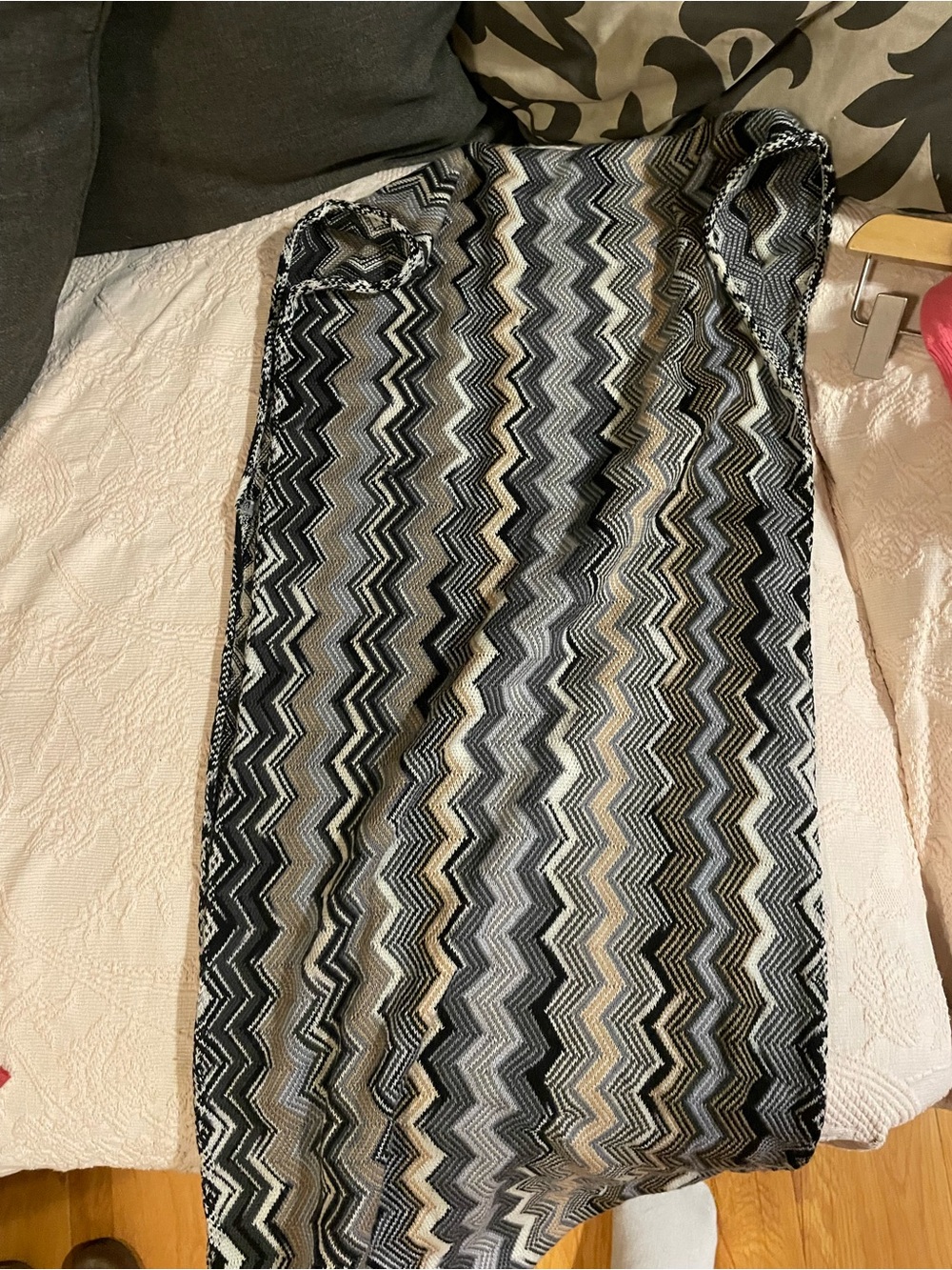 Authentic MISSONI 100% Wool Knit Zigzag Scarf Wrap Gray Black Cream Italy